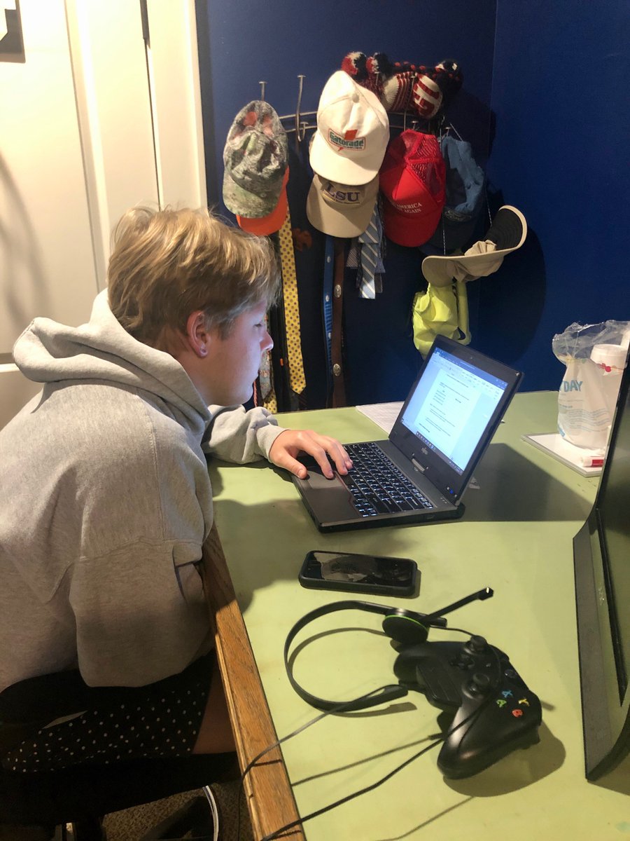 CHS_BR's tweet photo. CHS Class of 2020
Our senior Bears are safe at home, but they are certainly not hibernating! Members of the Class of 2020 hard at work with Teacher Supported Online Learning (TSOL). #nottappingout #finishstrong #CatholicProud https://t.co/coSzJEukd7