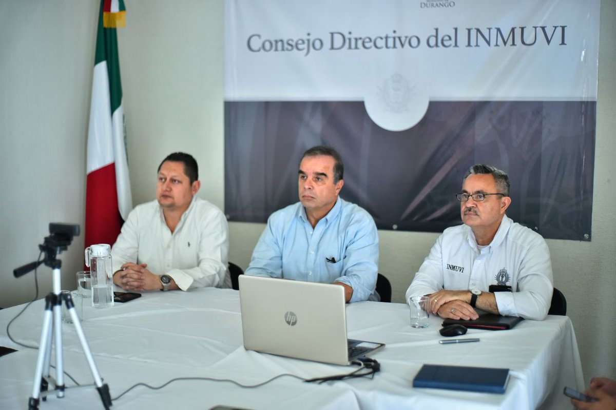 JorgeSalum's tweet photo. A través de una video conferencia con representantes de la @CongregacionMT, sostuvimos una plática a fin de establecer un convenio con el que podamos aumentar recursos para seguir siendo un #GobiernoAmigo y beneficiemos con viviendas a mayor cantidad de familias duranguenses. https://t.co/U9Jr9kbgZq