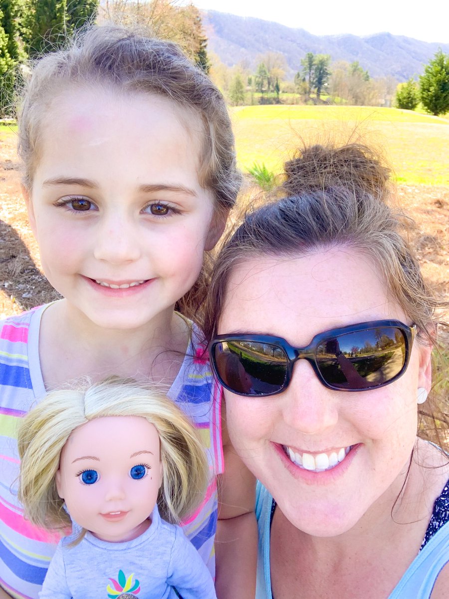LynnaBingham's tweet photo. Virtual Spirit Day 4 🤍 We love taking walks! ☀️ #warriorpride @KCS_Sevier https://t.co/NHTh2wZ7RO