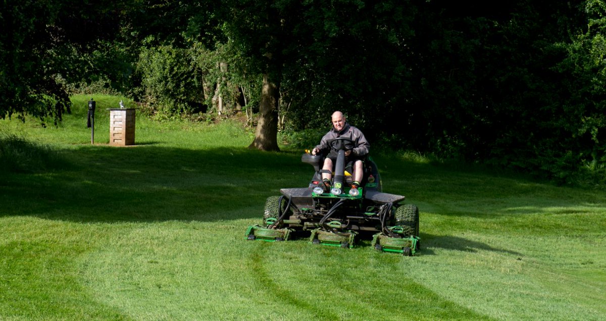 EnglandGolf's tweet photo. An updated statement on the definition of 'essential maintenance' has now been shared by the R&amp;A and BIGGA.

This includes:
- Working practices
- Mowing
- Irrigation and Nutrition
- Machinery and Equipment maintenance

Read it here: https://t.co/WzFB2SrAV6 https://t.co/nvZ61dtMfG