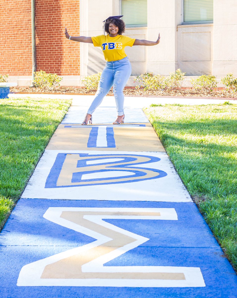 lifeofjaneeee's tweet photo. Happy Founderβs Day to all the lovely ladies of Tau Beta Sigma National Honorary Band Sorority, Incorporated πππ’β¨π€π½πΉ
S/O to the Home Team ΞZ π€ͺ
#FoundersDay #74YearsOfService #TauBetaSigma #ThetaZeta https://t.co/W3WJDmzw4Z