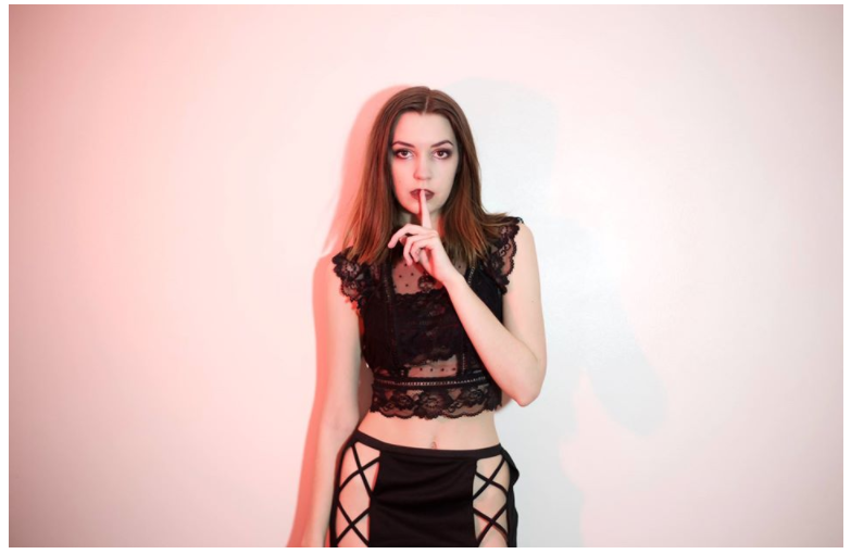 jenjanetmusic's tweet photo. I'm on the front page of #RockersDen today! In the interview I chat about my upcoming solo rock debut, and projects #Mimesis and #Novarium. 
You can read it here: 

https://t.co/dmjKuN1zRt

#alternativegirl #gothgirl #alternativemodel #musician #femalevocalist #metal #metalgirl https://t.co/Pdd73dZoP1