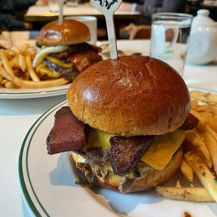 cochonvolant_'s tweet photo. Staying in doesn’t mean missing your Cochon favorites! Swipe to check out just a few of our #lunch and dinner options 😉 Order through #Grubhub, or visit https://t.co/JXTy3zU78r to check out our $44 Family Meal options! https://t.co/Ob6MsJxkqW