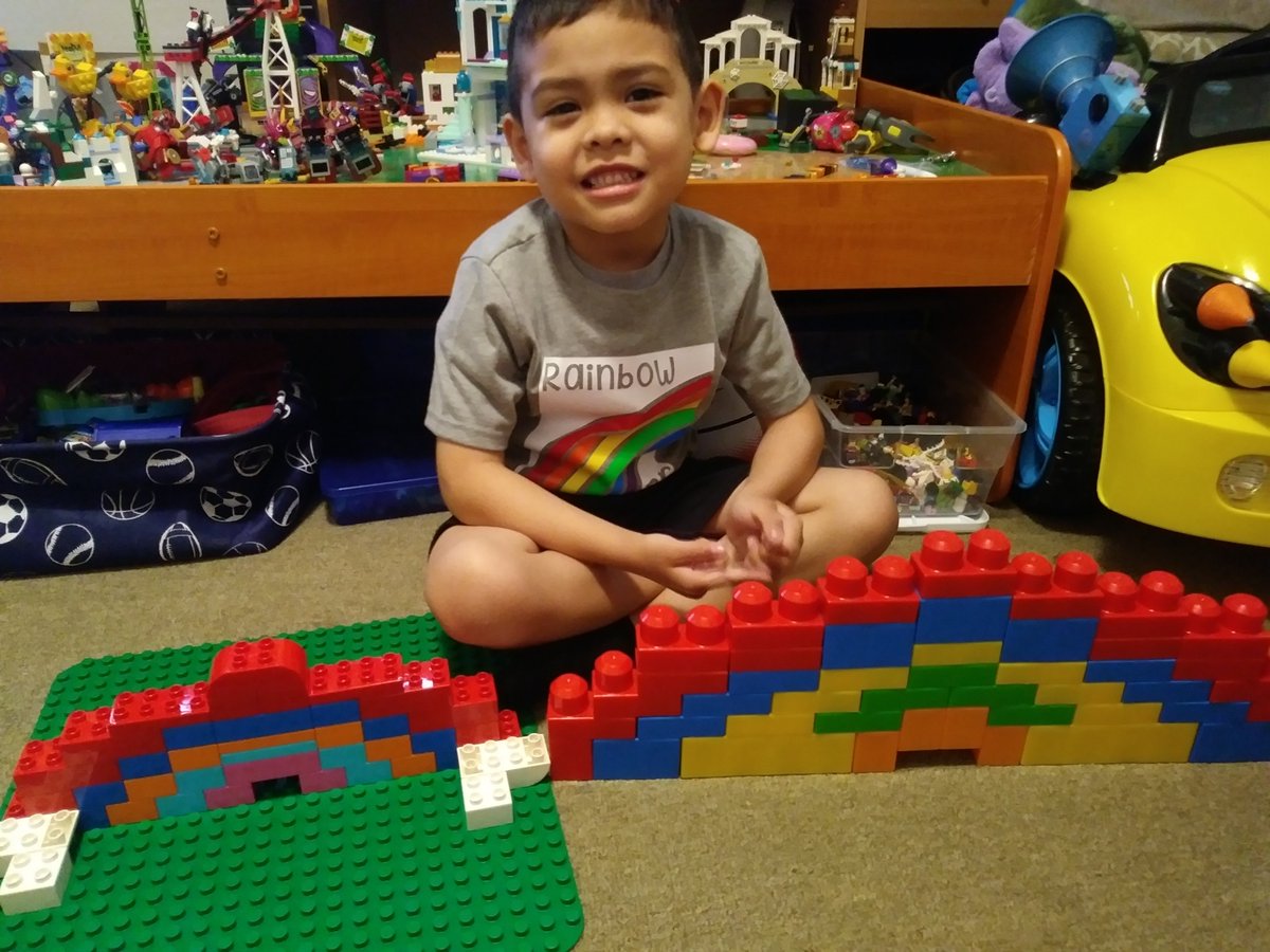 Ms_Guebara's tweet photo. @Ms_AIglesias Challenged my little one to hunt for rainbow colors and create a rainbow. This is what he came up with while mommy was working. Thank you @FARIASECC for continuing to help our children grow! https://t.co/QDeYS3BLtk