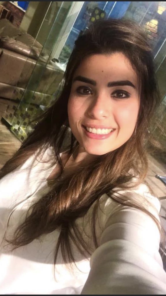 shroukfouad09's tweet photo. تفائلوا بالخير تجدوة 🤗🌻 https://t.co/lMC6Pn3xzU
