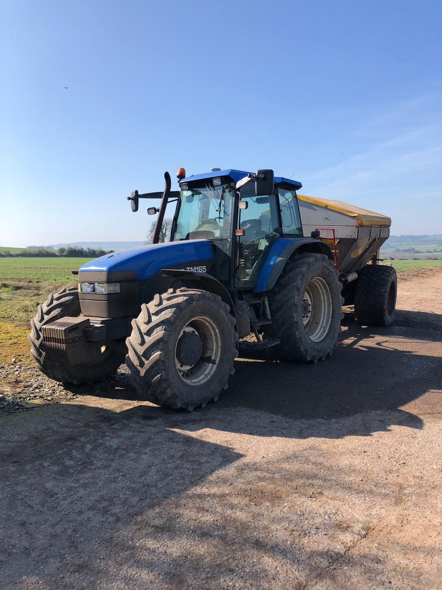 Vantage_Ire's tweet photo. NewHolland TM165 running an EX Steer system via a EZ-500 display. This system was getting a health check for the incoming season. This system is 12 years old and still running like a dream. It’s just got its first steering roller changed. #percisionag #farm365 https://t.co/ynVyvdDe2Q