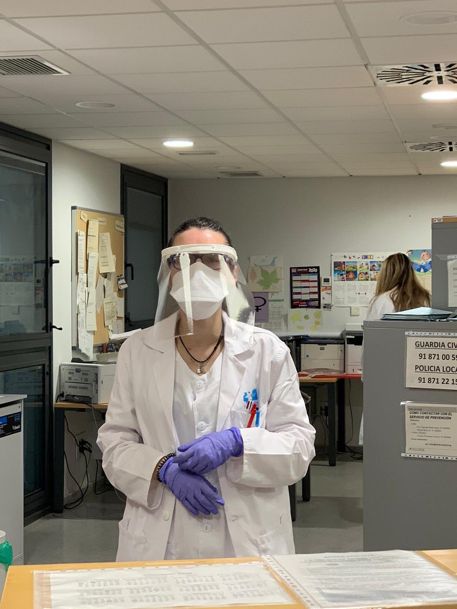 Se acaban de entregar las máscaras hechas con impresora 3D en el Centro de Salud Arganda 2, seguimos fabricando #VB