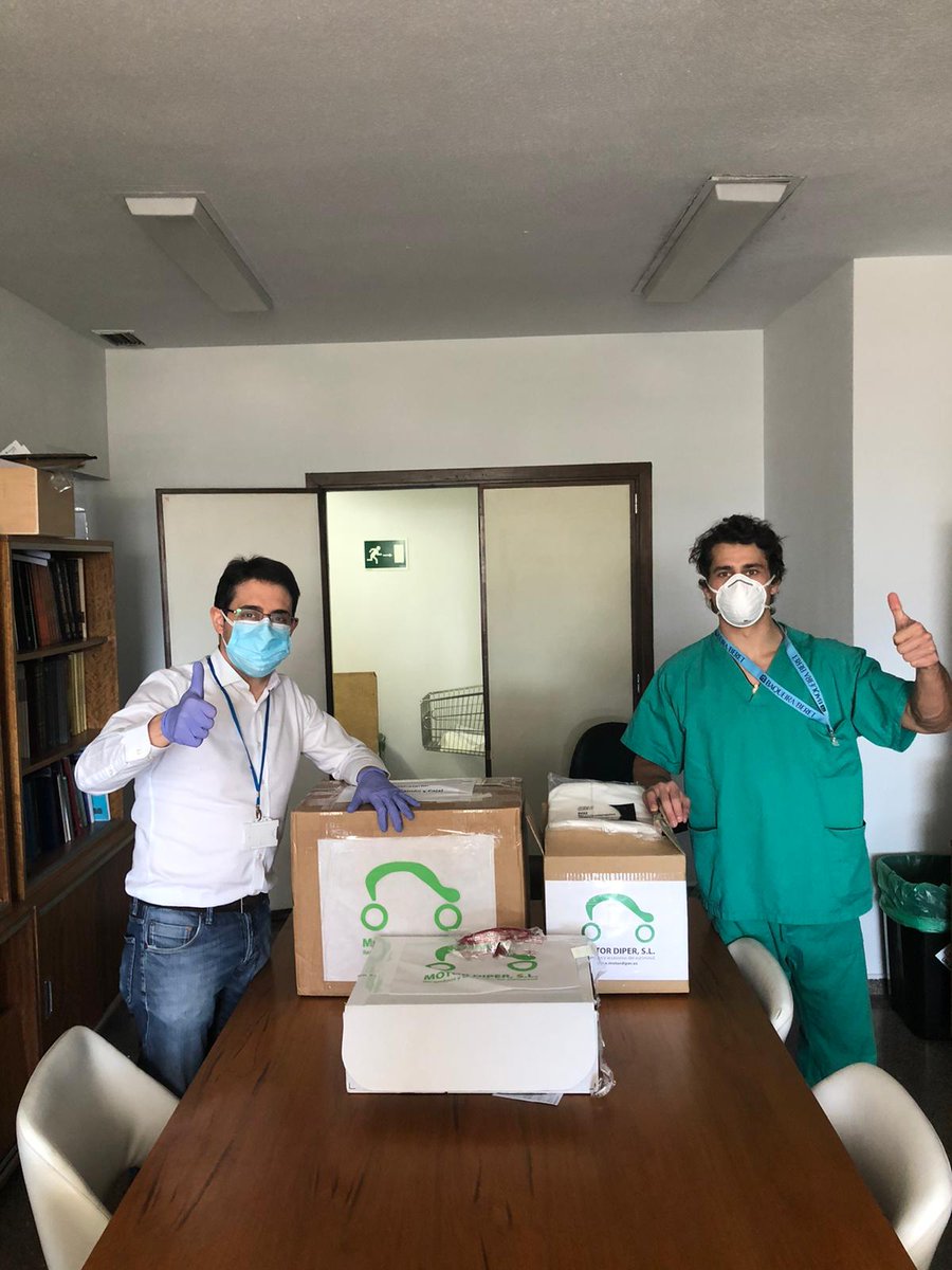 Nuestro agradecimiento al Cuerpo Nacional de <a href="/policia/">Policía Nacional</a>, que nos puso en contacto con Motor Diper SL, quien ha donado al H. Ramón y Cajal monos y gafas que usan para pintar coches. Todo gesto cuenta, todo apoyo ayuda!