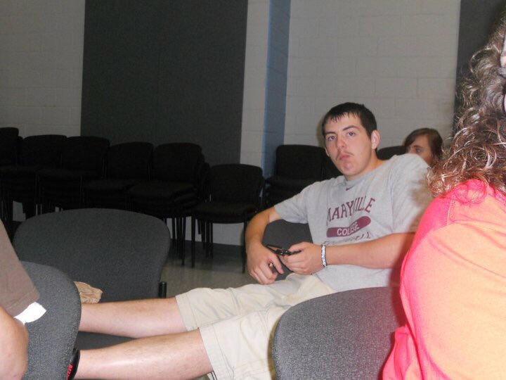 Daniel_Pace_'s tweet photo. #ThrowbackThursday to senior year and project grad. FYI I do not remember what I was eating. @PowellHSRen #PHSVirtualSW https://t.co/T1M3n2K0uo