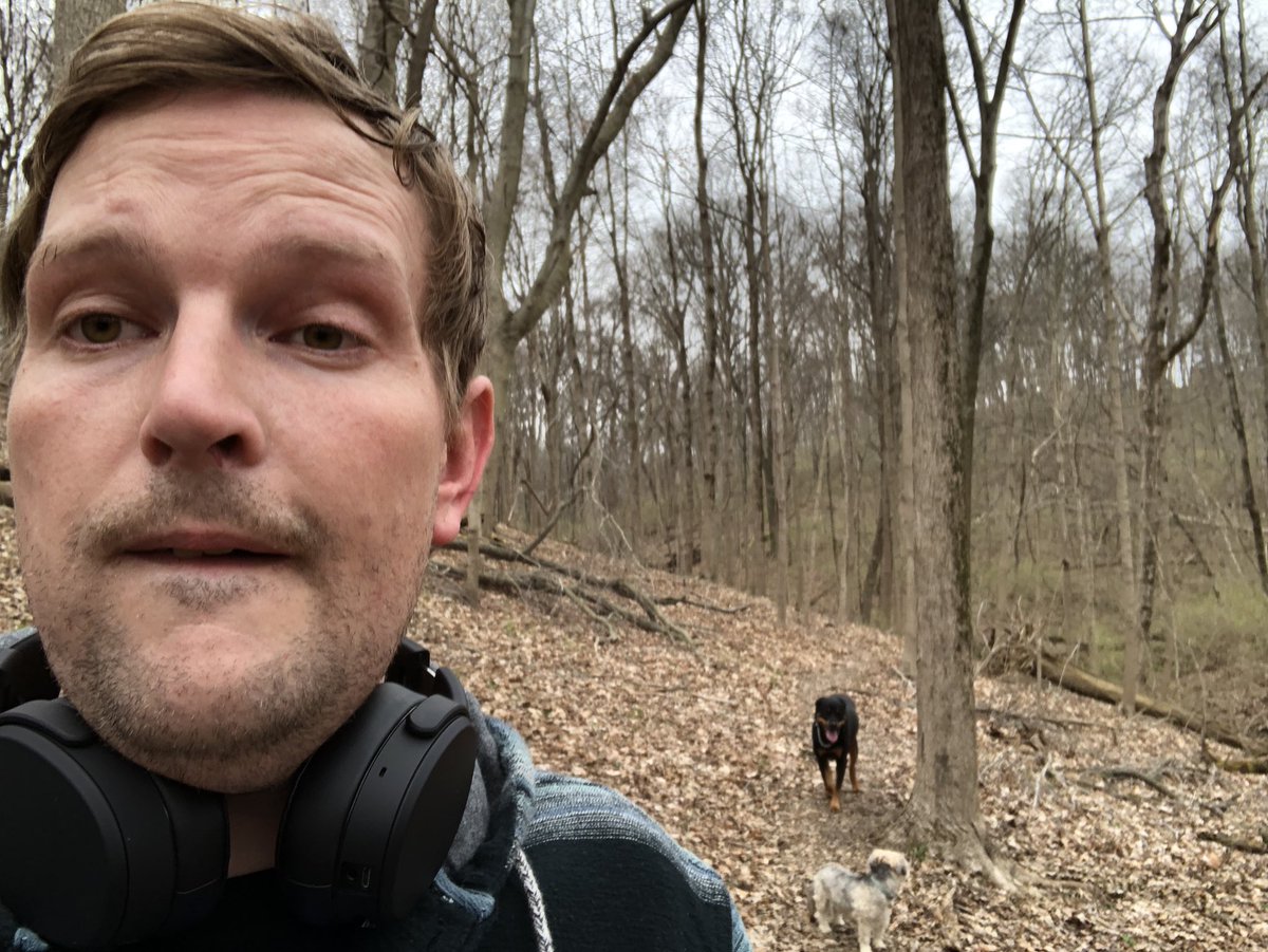 JoePuls8's tweet photo. First hike of the season wit my dawgsss! It’s our spot! https://t.co/tDht0AFkDN