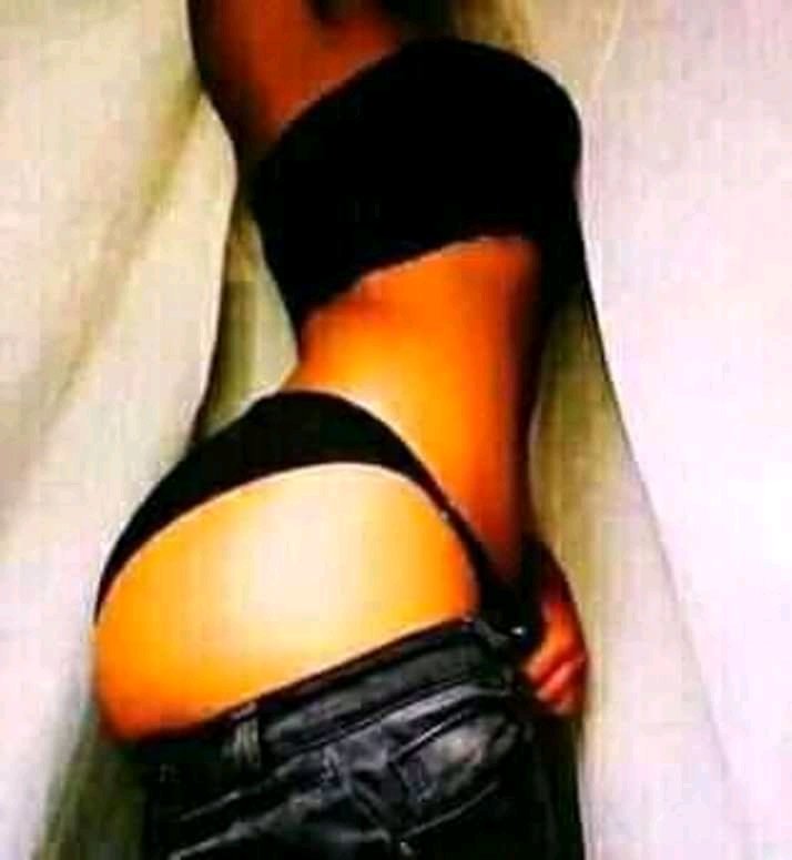 Ama2000Porn's tweet photo. 🍑 https://t.co/gdK2mi5RPQ