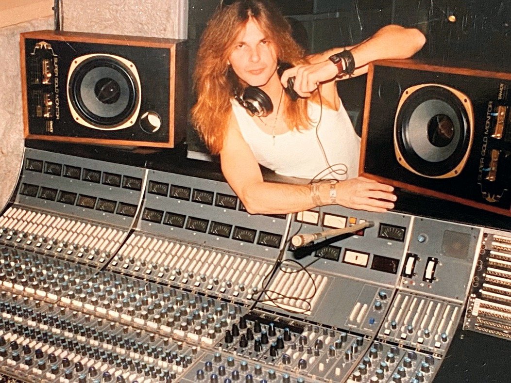 RikkiRockett's tweet photo. Throw โฌ
๏ธ to Rockett Plant and this amazing @rupert_neve 8058
I imported this from England.
https://t.co/sVJzcYP2NY
#rikkirockett #poisondrummer #poison #rupertneve #neve8058 #poisonband #Throwโฌ
๏ธ #quarantineandchill #quarantinelife #quarantineactivities #howiquarantine https://t.co/oLThsnOuIq