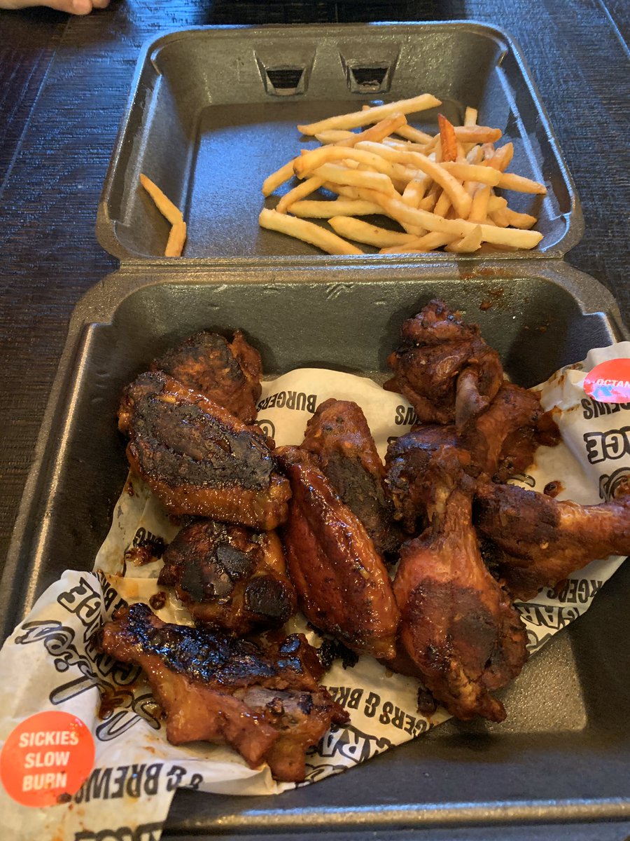 HBA_Scout's tweet photo. This virus 🦠 got us missing baseball....but we can still enjoy @SickiesGarageSF wings and support our awesome sponsor!! #goldrush #williestyle https://t.co/NfJAKz7b4M