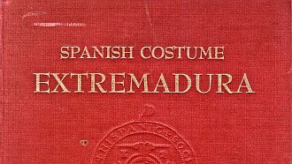 DESCARGAR: bit.ly/3dwGWo5 SPANISH COSTUME EXTREMADURA by Ruth Matilda Anderson. Hispanic Society of America, 1951. Seguramente el libro más importante para conocer la cultura tradicional extremeña y la manera de vestir de nuestros antepasados con más de 400 fotos.