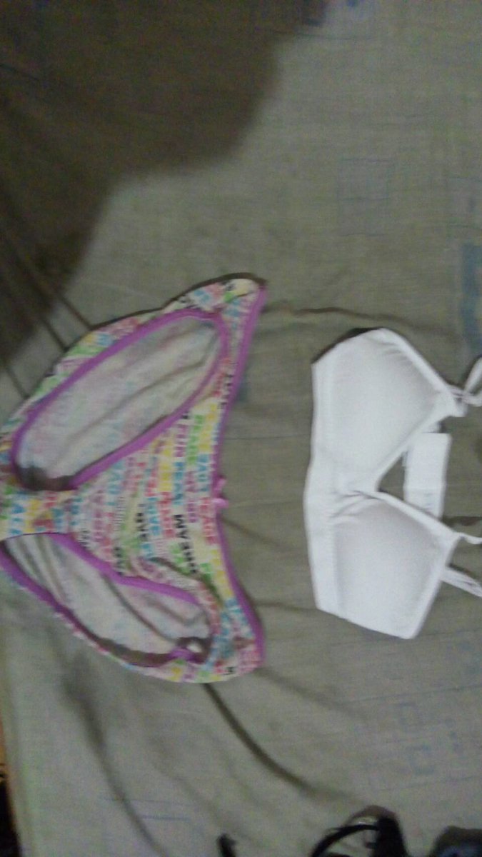 FernandaFotosex's tweet photo. Esta es casi todo mi ropa interior un poco más pero no apoyan 😭😭😭😭 https://t.co/U4ipzPjh52