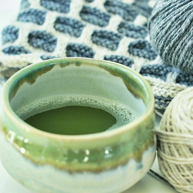 knitmotif's tweet image. Spent my morning with @davidstea Grand Cru Matcha 🍵 while finishing my @olgajazzyknits #lolocowl. The cowl is now blocking and I am truly blessed to have thoroughly enjoyed my #slowmaking moment. Hope you are all finding ways to experience some peace… instagram.com/p/B-NbuGsJlYs/