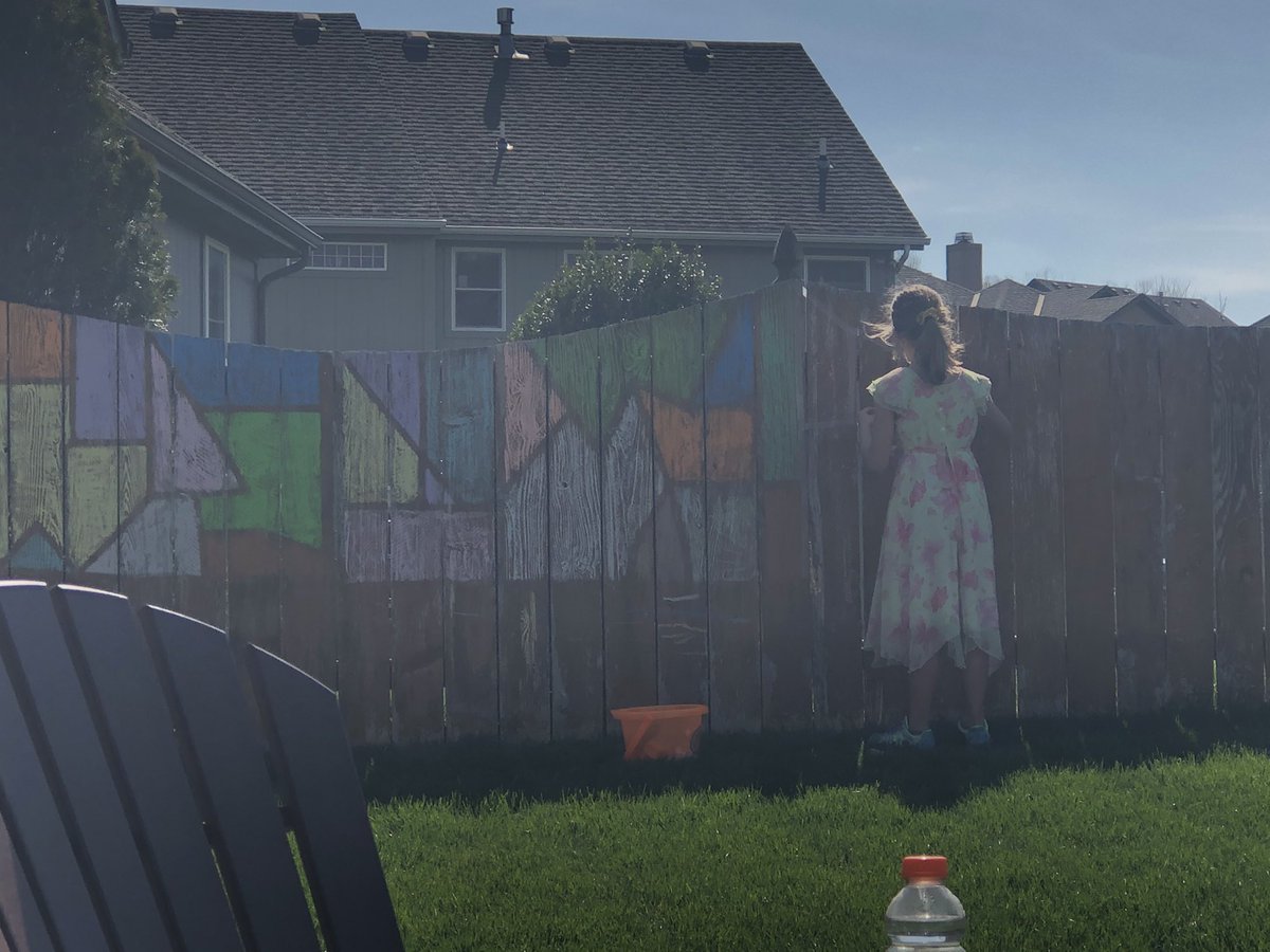 JustineAllen20's tweet photo. Creating art for us to look at in our own backyard! https://t.co/jOPjcb5Lst