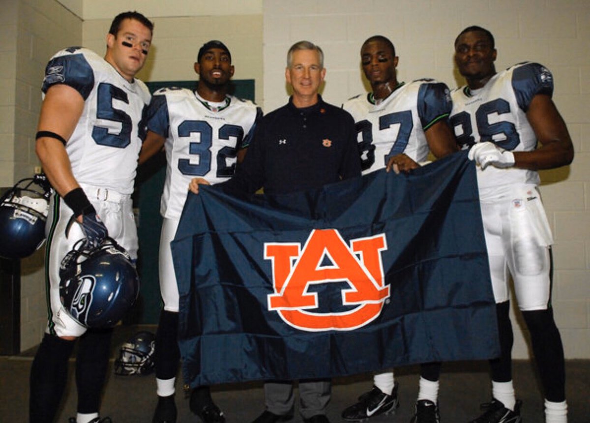 CoachCT86's tweet photo. #taylorD #seahawks #auburn #tigers #wde #teammates #collegepro #SEC https://t.co/8onroL6yyq