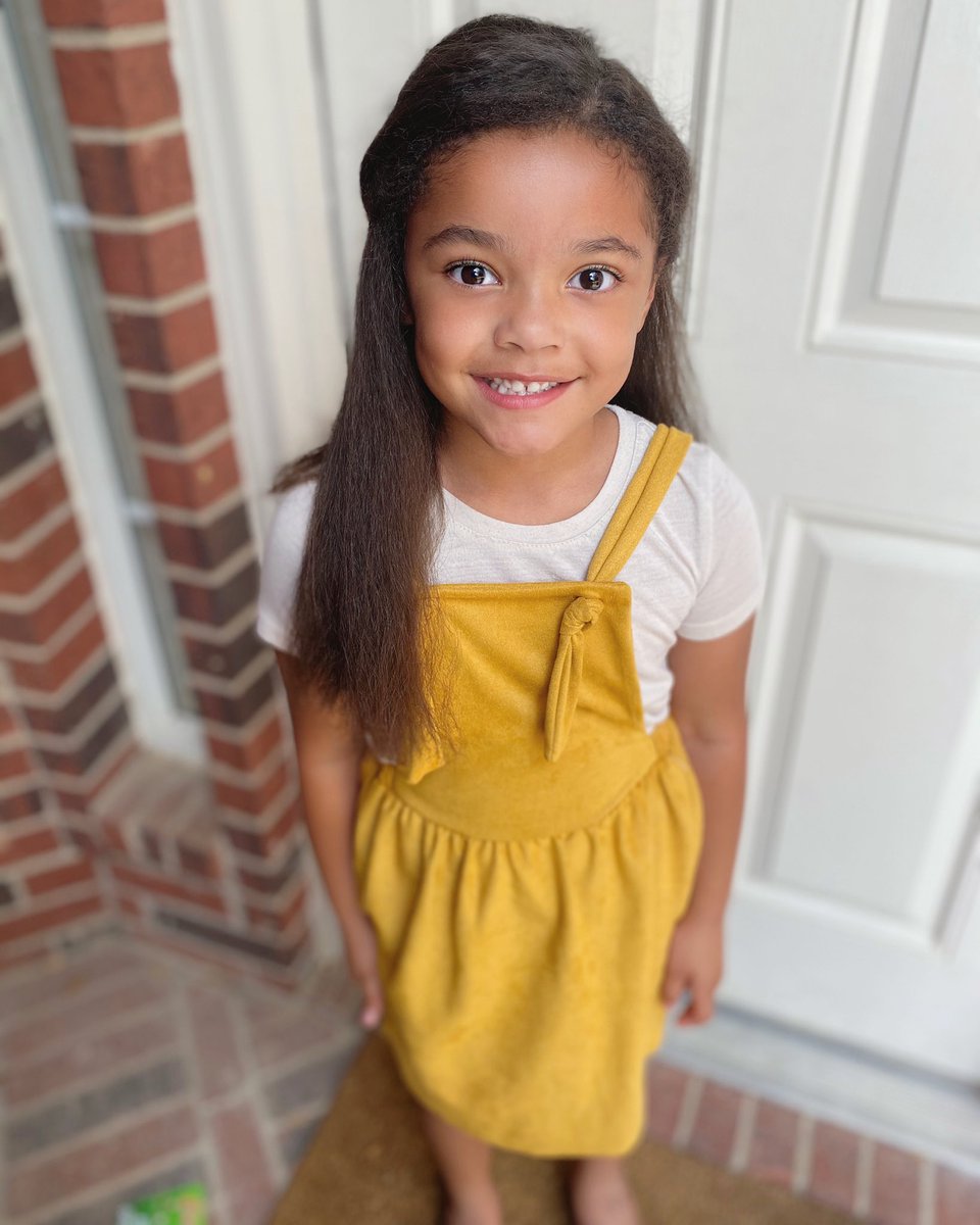 stephani_lynn23's tweet photo. My curly girl has asked me for a long time now to straighten her hair. What better time to try it than when you’re in quarantine? She hasn’t stopped brushing it and running her fingers through it since❤️ https://t.co/rZ8kcdtYT5