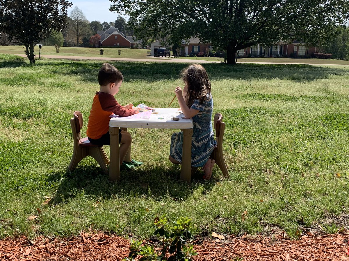 KimGlover9's tweet photo. Mustangs showing that learning can take place in different ways and different places. Whatever it takes to keep on learning. @TweetDCS_OES #TeamDCS https://t.co/uiACzw4XT2