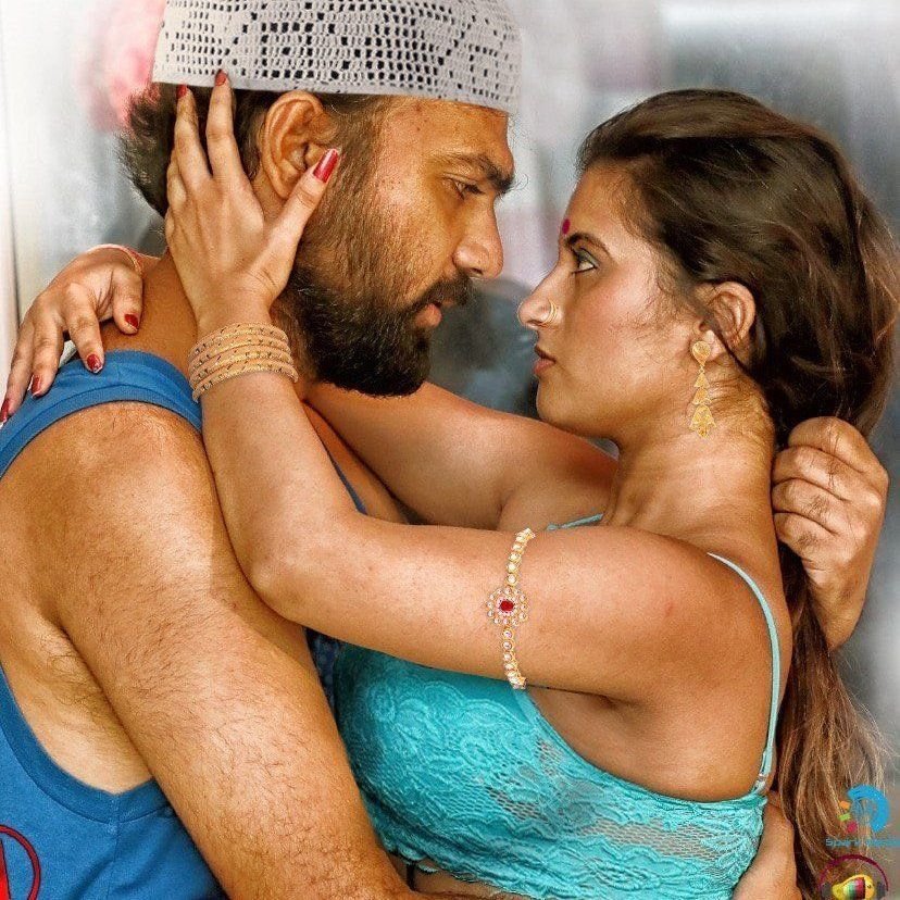 pathan_safeek's tweet photo. Sanskaari bhabhi hi koii online aajaooo tumko jannat ke share krwata hu https://t.co/cPJvKJplfH