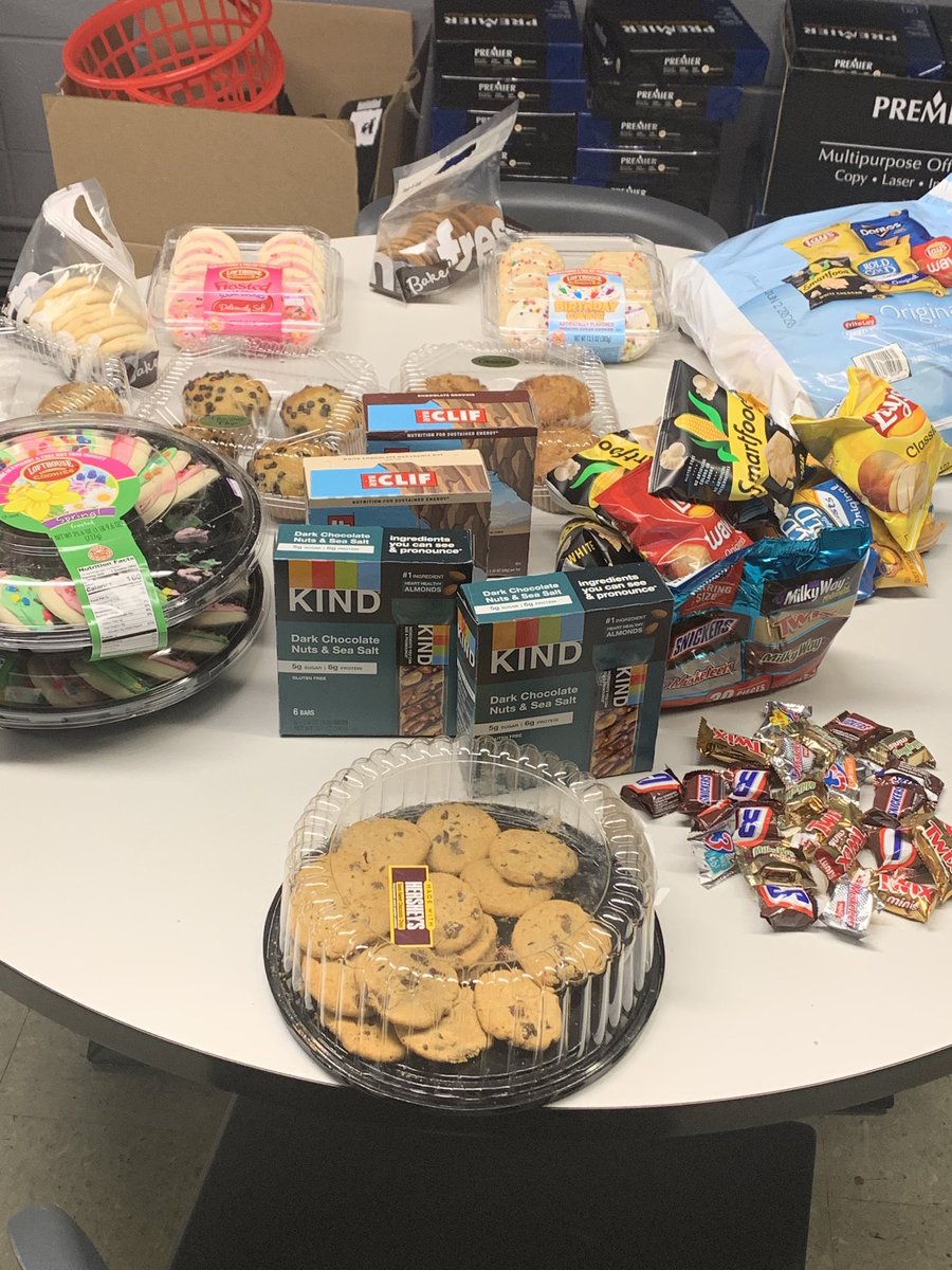I want to give a huge shout-out to the Sequiota PTA for providing snacks for our childcare staff! Thank you ⁦⁦<a href="/Sequiota/">Sequiota Elementary</a>⁩