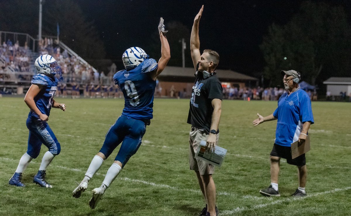 Coach_SmithPHS's tweet photo. @ButlerCody @KHS_Football1 @EPPantherFB @indianfootball4 @plower76_ @PHSTigerFB @Coach_Kreczmer @SBABruinFB @RicArand @speedkills1842 @orion_football @GoCometFootball @AnamosaFootball @TiptonFootball @morrisonfb @coachbdixon @FCHSFarmerFB @nick36c @coachjefflittle @tdnoard7 @gilbraith94 @coachnicholsfb @bbooks26 I nominate @PHS_TigerFB44 @btmo9 @coachpistole @mlemay42 https://t.co/7pvDeoO1eM