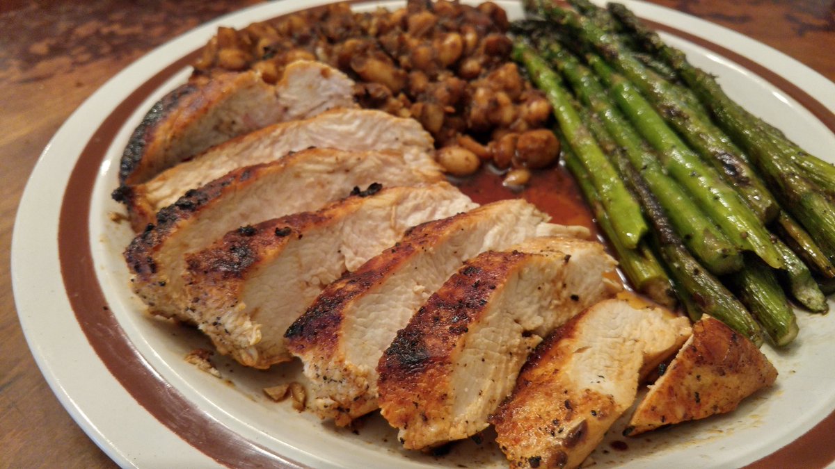 stanton_kitchen's tweet image. #stantonskitchen #prepatl #food #foodservice #chef #culinary #delivery #delicious #catering #atlanta #atl #foodie #foodtruck #foodtrailer #chicken #panseared #asparagus #seasoned #beans #bakedbeans #cajun #spicy #tbt #Thursday #good #sogood #smallbusiness