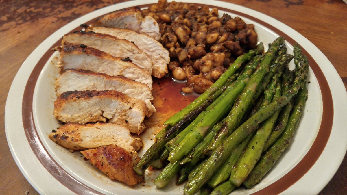stanton_kitchen's tweet image. #stantonskitchen #prepatl #food #foodservice #chef #culinary #delivery #delicious #catering #atlanta #atl #foodie #foodtruck #foodtrailer #chicken #panseared #asparagus #seasoned #beans #bakedbeans #cajun #spicy #tbt #Thursday #good #sogood #smallbusiness