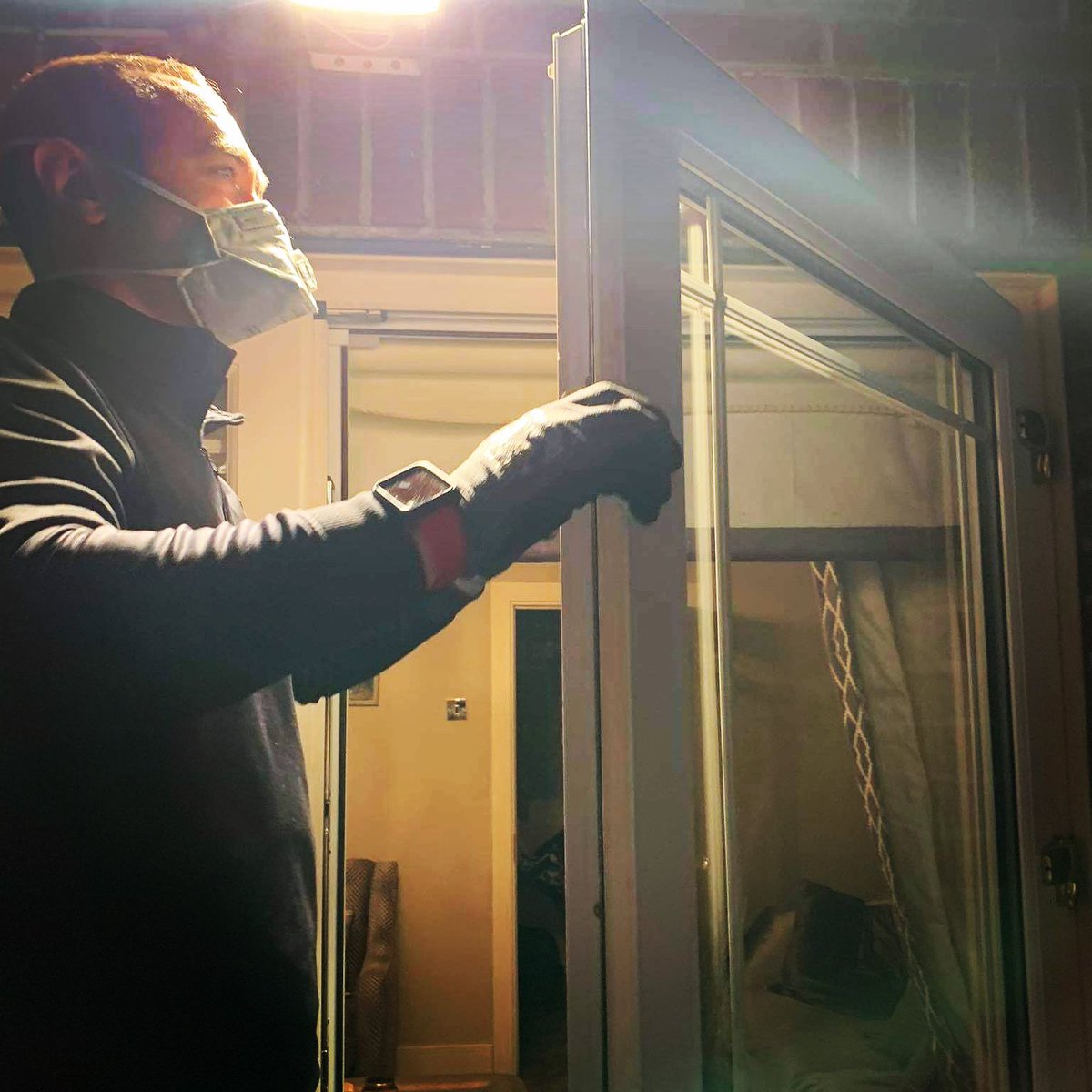 ☣️ Safety first. All our #Locksmiths have been fully briefed on social distancing and safe practices during this time. 

They will take appropriate precautions when attending your home or business. 😷🧤

#coronavirus #covid_19 

locktec.ie/covid19