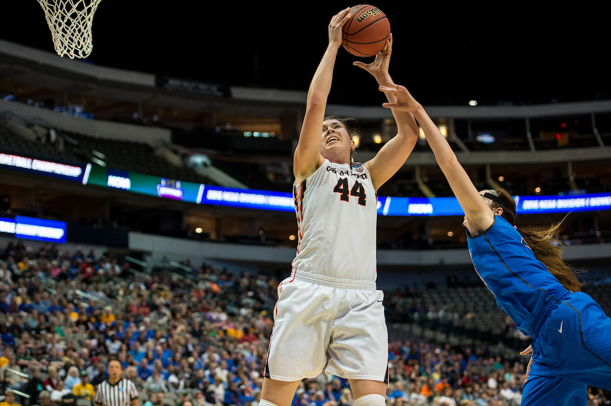 BeaverWBB's tweet photo. Ruth Hamblin recorded 13 points, 9 rebounds and 3 blocks! ๐จ๐ฆ๐จ
#GoBeavs #CanadianHammer https://t.co/5wS2aBwA9S