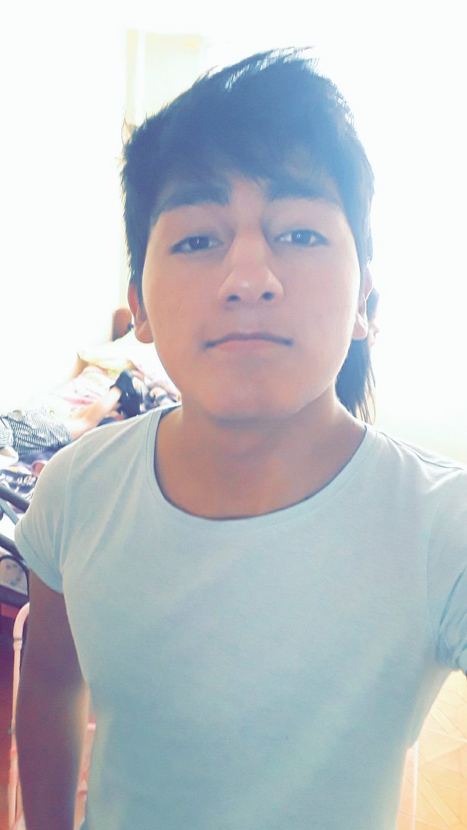 tacoj7492's tweet photo. En el encierro :c aburrido 🙂 https://t.co/o142Weu52E