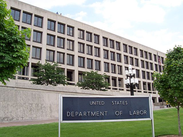 This week the U.S. Treasury Department, Internal Revenue Service (IRS), and the Department of Labor (DOL) issued a joint statement previewing how employers may implement the paid family and paid sick leave made available in the #familiesfirstbill (FFCRA).
bit.ly/2WPvRZh