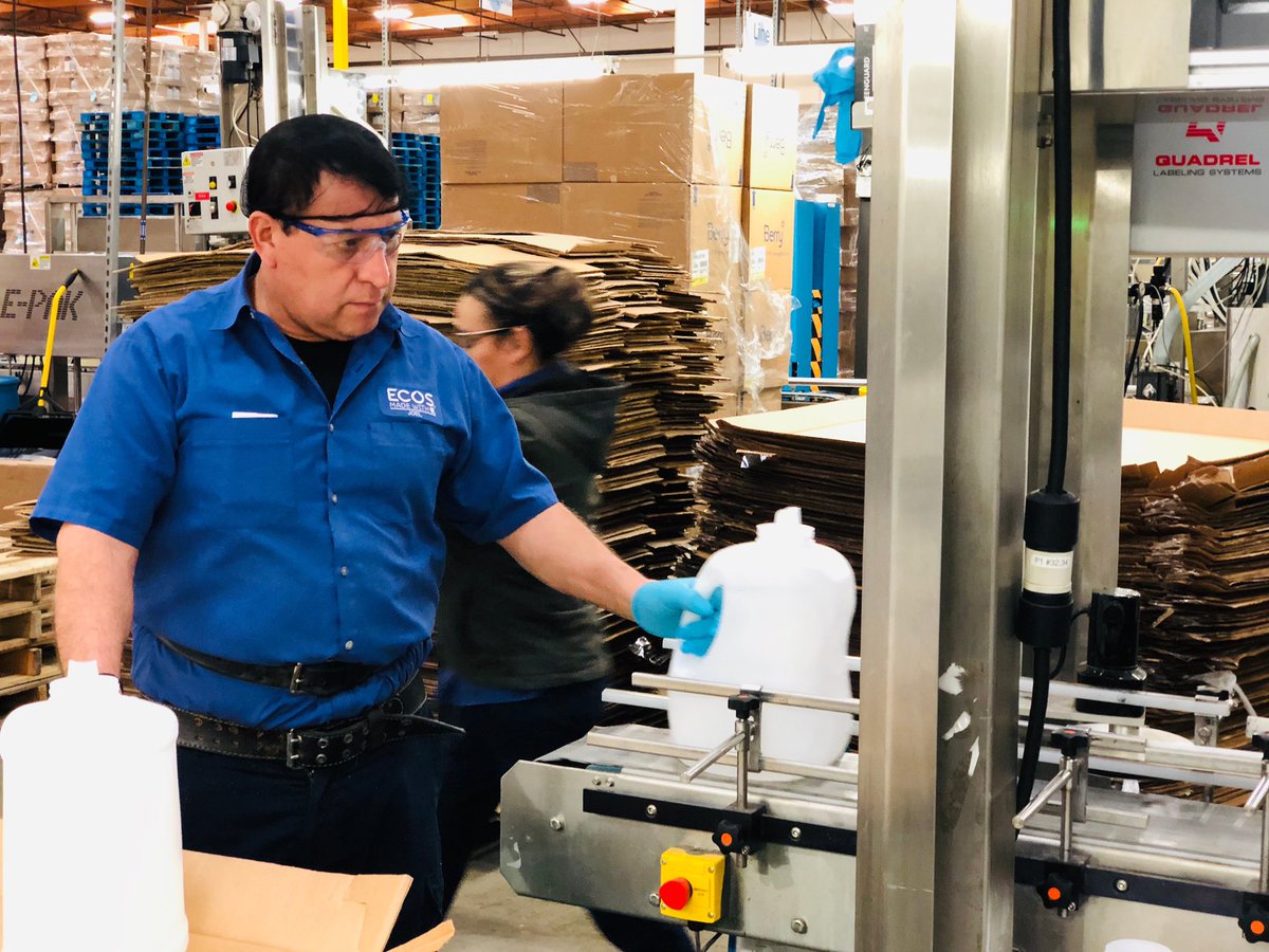 ECOSCleans's tweet photo. #ThoughtfulThursdays &amp; we’re sending out our immense gratitude 💙to our amazing operations team working overtime to meet the high global demand for green cleaning products.⁠⠀
⁠⠀
#cleanwithECOS #supportthefrontlines #ECOSfamily https://t.co/chelnt03IQ
