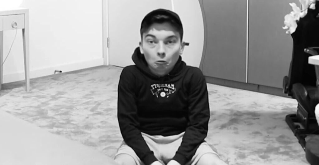 notearsne's tweet photo. subscribe to willne for endless entertainment and to beat the evil jill hudsonπ€‘π€‘ #sub2willne #stopmorgzmum https://t.co/CJsjaP5HpG