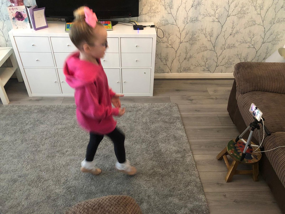 emmasmith1980's tweet photo. @SjfYear Hollys been keeping busy doing her ballet and tap dance lessons online. She’s also picked some dandelions from the front lawn! 😆 not quite as nice as your daffodils 🌼 xxx https://t.co/XkUQ8d3THv