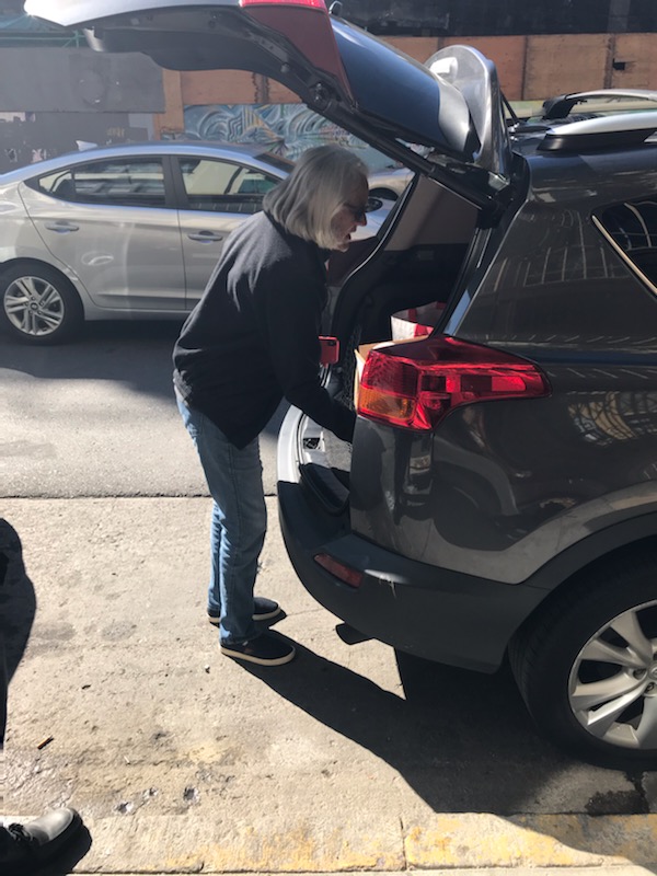 JaneGrafMH's tweet photo. I delivered cleaning supplies today to the Arlington Apartments in San Francisco. I don't need extra supplies right now and the cleaning products would be better put to use at a Mercy Housing community. #mercystrong https://t.co/e5pWQxk8Zj
