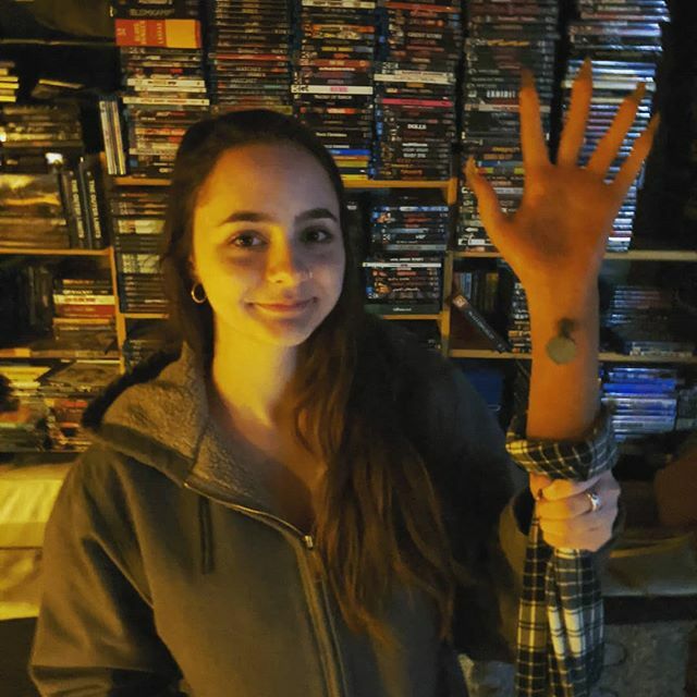 FeedTheQueenLLC's tweet photo. Hello from our Lisa double, @haley_solowy! #fakeshemp #horror #horrormovies #iamlisamovie #behindthescenes https://t.co/j4ZoBE3yzC https://t.co/IotaZSNpD8
