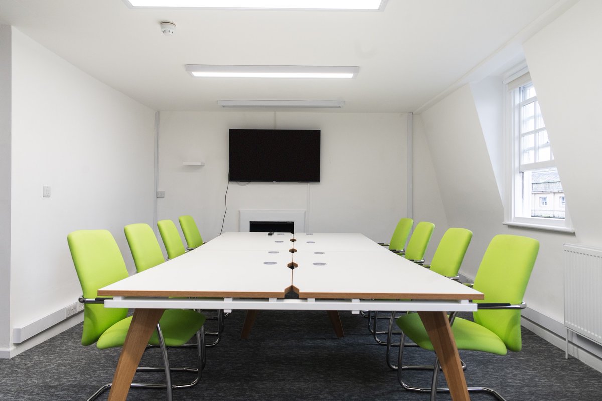 Throwback to the days when meetings were held in such beautiful meeting rooms and not on virtual group chats. . . #regencyoffice #regencyofficesbath #servicedoffices #meetingrooms #workplace #workfromhome #lockdown #bath #unitedkingdom