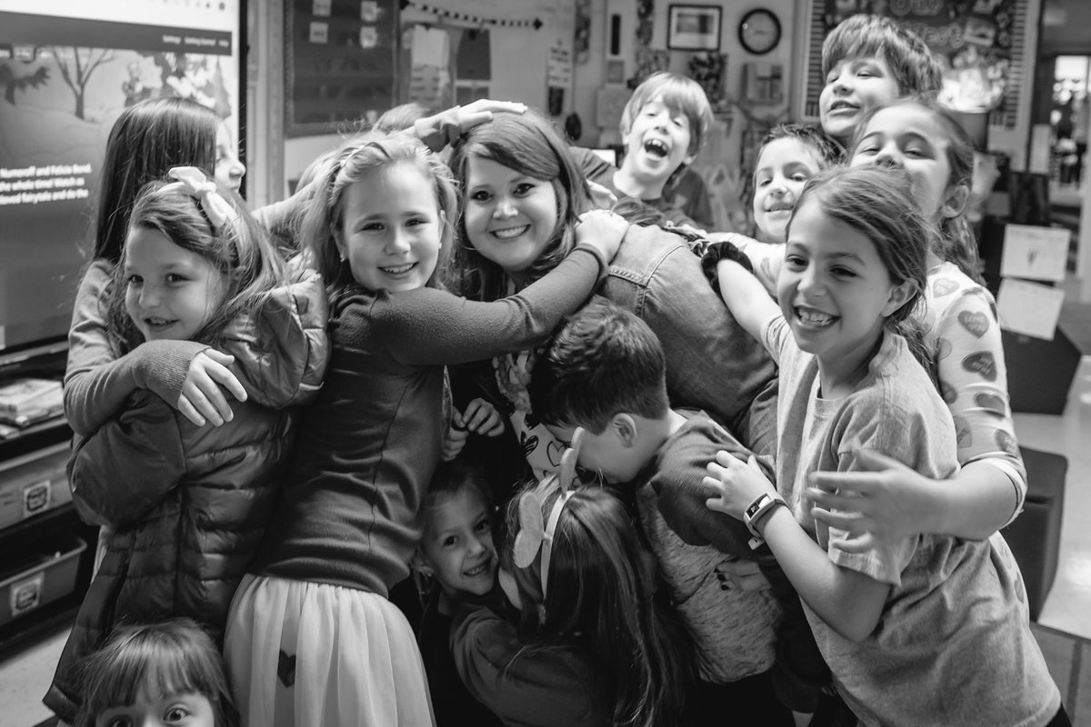 TeamCramer1's tweet photo. What I would give for 1 more hug from these #TeamCramer babies❤️ Looking forward to seeing their faces on digital platforms soon. Find joy in this journey... we have the opp. to take risks &amp; try some new things in education. S’s, T’s,  parents, leaders... WE’VE👏🏼GOT👏🏼THIS👏🏼 https://t.co/N5XvE5ltjA
