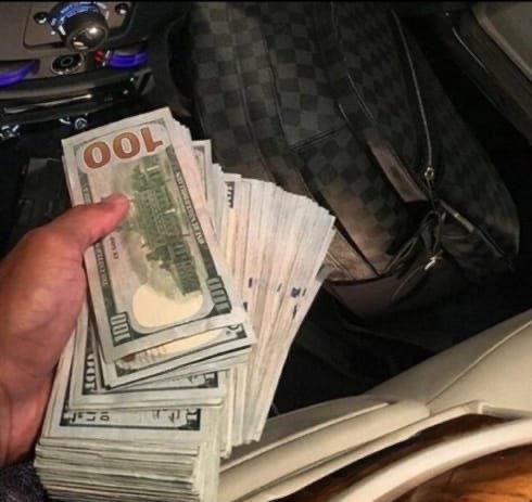 JulieloveCox's tweet photo. Honest and happy helping others..DM me #sugarmommyneeded #sugarbabyneededed #sugardaddylegit #sugardaddywantednyc https://t.co/J9rkuaOA3d