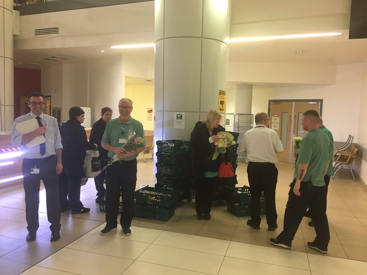 BMAsanderson's tweet photo. I missed #clapforcarers tonight as we were out collecting and delivering the joint @BMAScotland /@marksandspencer /@NHSGGC  initiative to put free food in for night staff at QEUH and Stobhill and to @NHS24 staff in Glasgow. Hope that counts as thanks too! https://t.co/biCihexweq