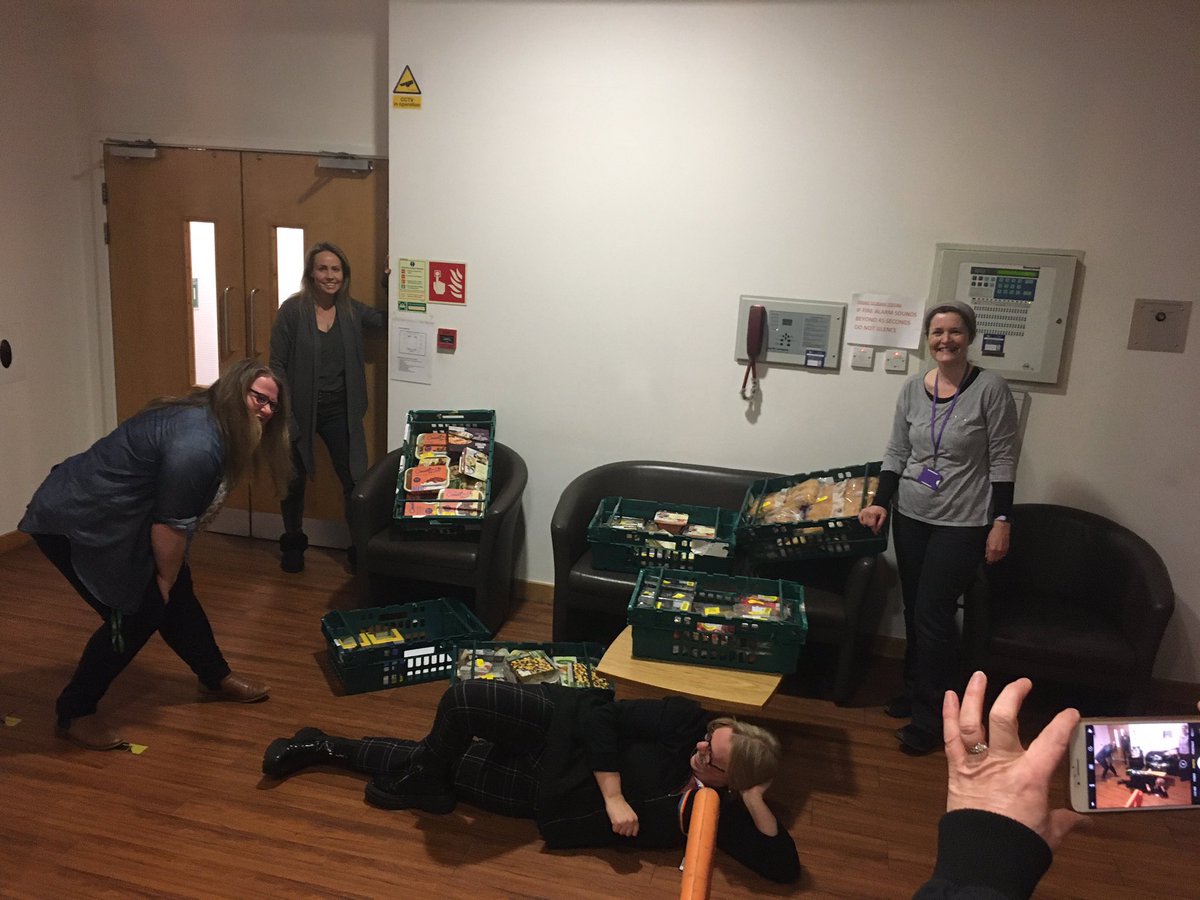 BMAsanderson's tweet photo. I missed #clapforcarers tonight as we were out collecting and delivering the joint @BMAScotland /@marksandspencer /@NHSGGC  initiative to put free food in for night staff at QEUH and Stobhill and to @NHS24 staff in Glasgow. Hope that counts as thanks too! https://t.co/biCihexweq