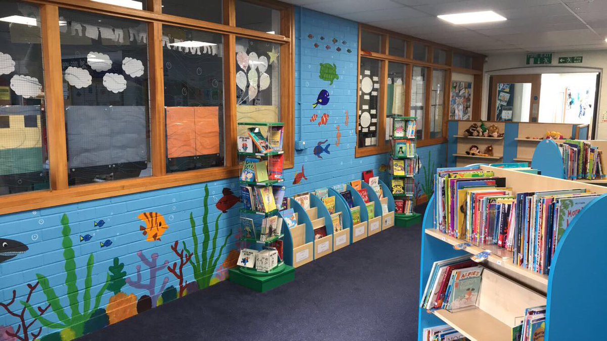 Miss_Rehal's tweet photo. So this just popped up on my memories! Photo 1: only 2yrs ago we started this project. Photo 2: the finished product- our KS1 library. Photo 3: @MrsGouldingKMPA opened our wonderful library up to parents! @kestrelmead 💕📚#alwaysmakingprogress #lovetoread #readingforpleasure https://t.co/eLDEnrlpbo