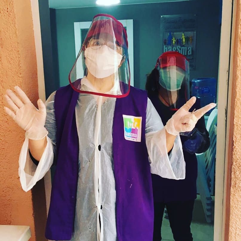 BASSMAlb's tweet photo. Our priceless team taking all the necessary measures to protect themselves and protect our families from harm at #BassmaSmileResto and during #BassmaDinnerDelivery tour...
May God protect all families 🙏
#Corona #coronalebanon #fighthungerwithbassma #food4all #foodathon2020 https://t.co/Tj5PFAfH6h