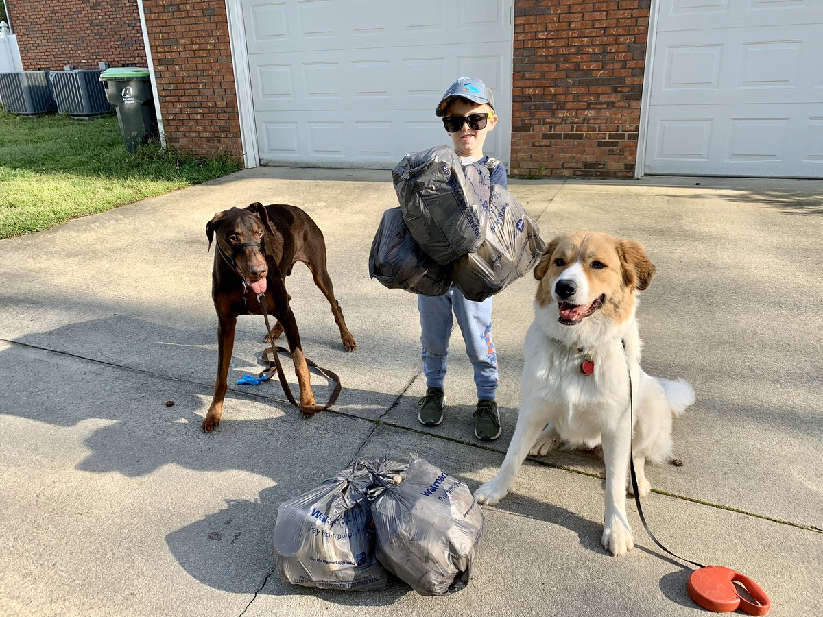Mrs_Summerford's tweet photo. This #kinderranger walks his dogs 2 miles a day for exercise AND picks up trash to help out nature/community! Check out today’s haul! @Coachskennerly @QuiatKRCE #oneRCE https://t.co/ovGcTG7eKh