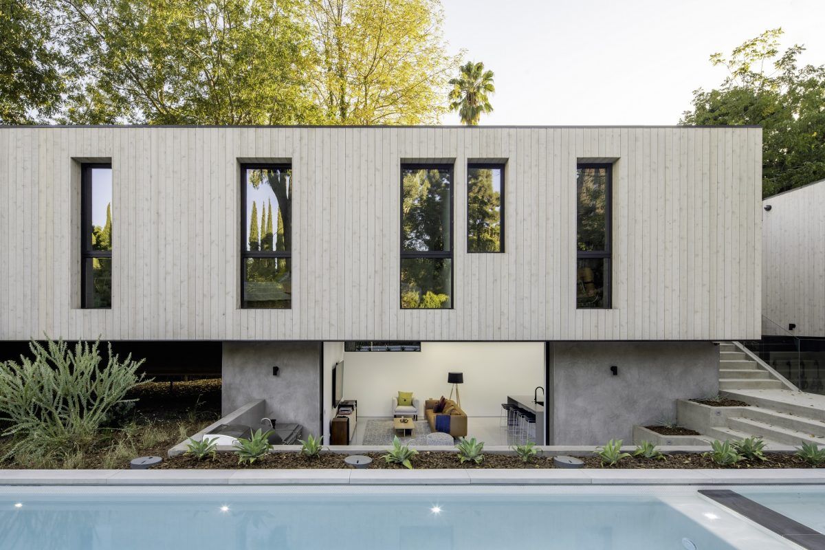 Read about #TheBridgeHouse - <a href="/ARCHICAD/">Archicad</a> firm, <a href="/DBArchitecture/">Dan Brunn Architecture</a>, led by principle Dan Brunn recently completed construction on a unique, eco-friendly, net zero home.” buff.ly/3dvnyb5