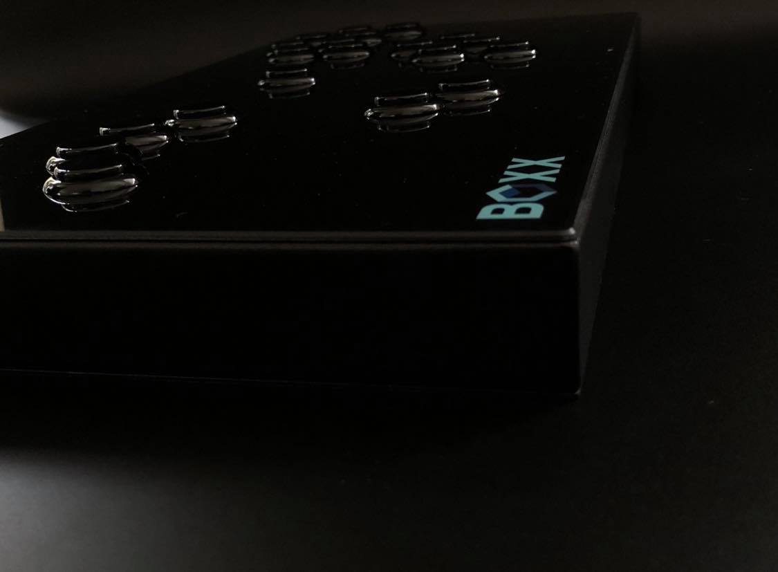 ssbmhax's tweet photo. b0xx revision 2 coming soon to a https://t.co/wCYnF540om near you

featuring:
-2 additional buttons for improved lightshielding in melee
-usb-c to n64 compatibility
-xbox one and ps4 compatibility via brooks board (sold separately)
-jst sanwa buttons for easier cable maintenance https://t.co/Sx4E6CBkUy