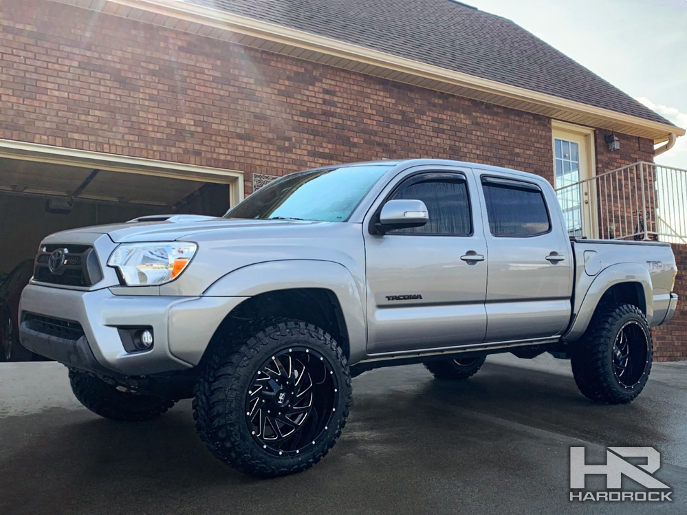 hardrockoffroad's tweet photo. Tacoma looking good on 20x12 H704 Crushers!
#DriveItHard

#hardrockoffroad #hardrockwheels #hardrockoffroadwheels #20x12 #20x12s #wheels #offroadwheels #offroad #lifted #trucks #liftedtrucks #toyota #tacoma #toyotatacoma https://t.co/ajYjU1FObE
