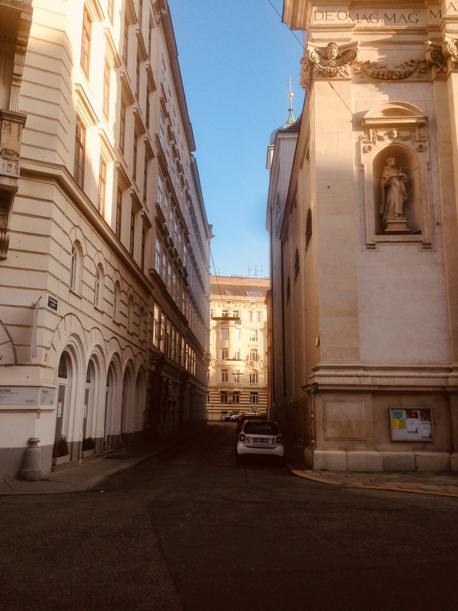 RPHsKate's tweet photo. Tbt: My first time in Vienna, Austria. Though our visit was brief, and slightly exhausting (delayed flights), sharing that day with family made all the difference. Plus, that Mozart espresso wasn’t too shabby either. 😋👌🏼 #WheninVienna #Layover #Austria 🇦🇹🇦🇹🇦🇹 https://t.co/xCiFKeTXbp